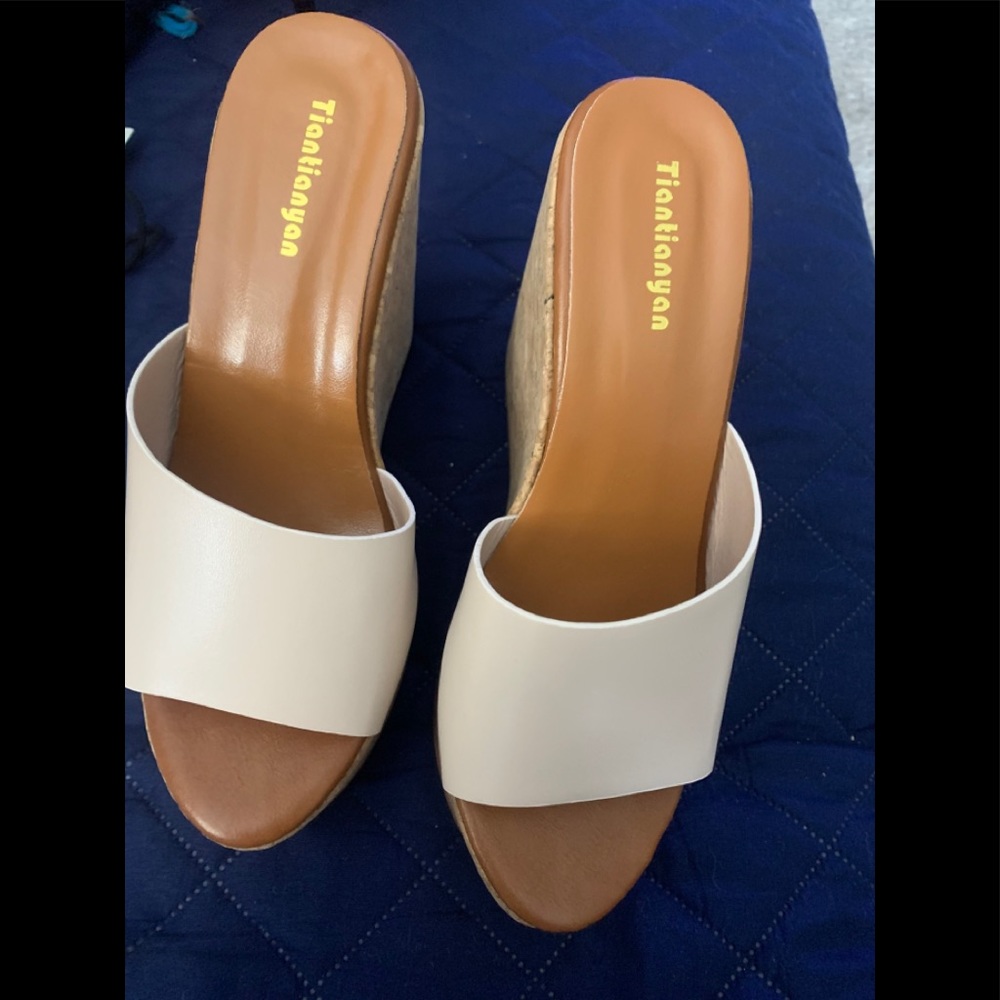 Women Cream Slide Cork Wedges 39 new without box